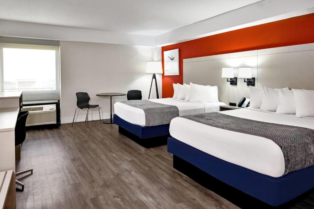 Avanti Palms Resort And Conference Center - 