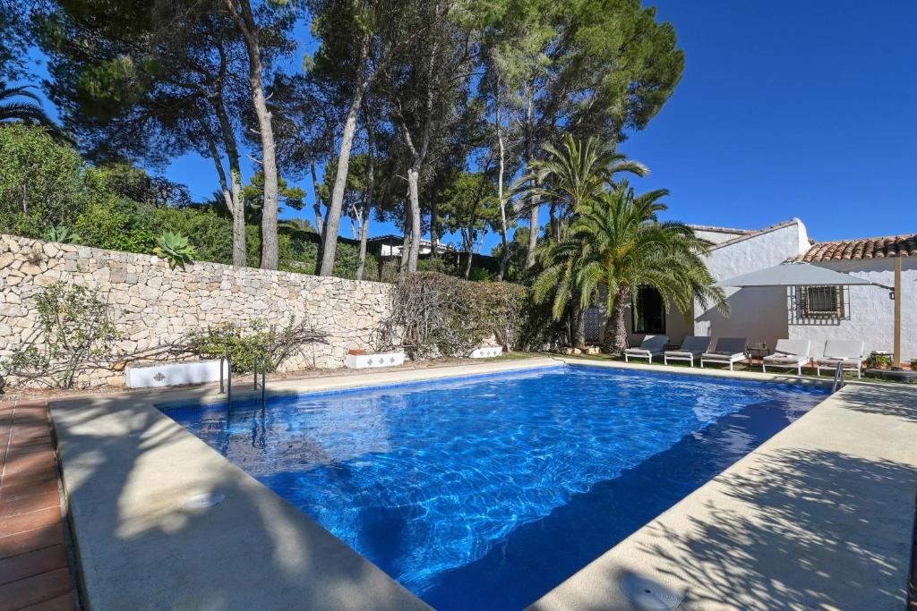 Las Buganvillas