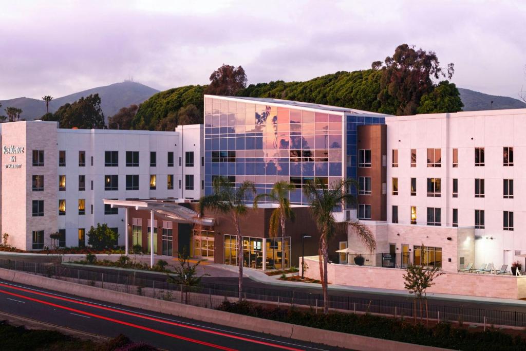 Beach Residence Inn by Marriott Ventura Beach - Housity