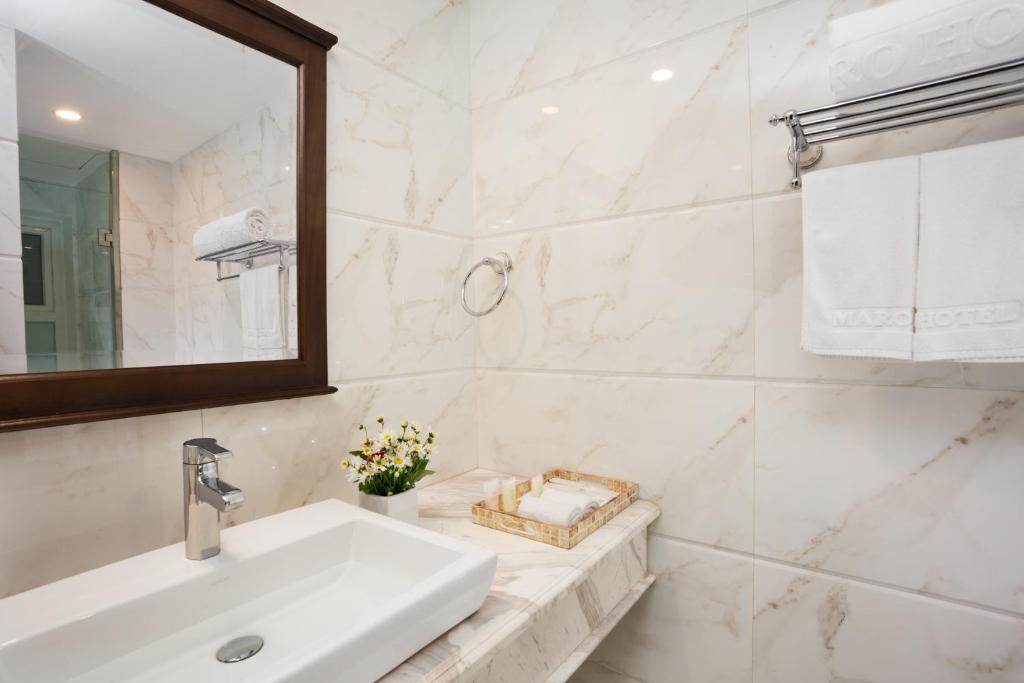 Koupelna v ubytování Maro Hotel