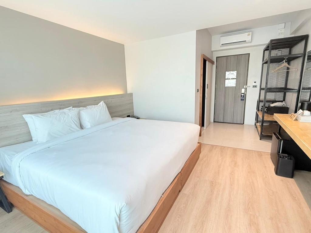 The Horizon Groove Hotel - Superior Double Room