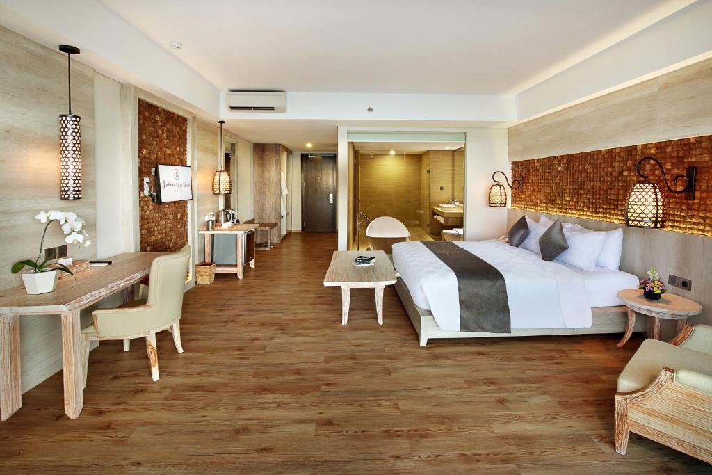 Jimbaran Bay Beach Resort and Spa by Prabhu - Pendet Suite Con Vista Al Mar
