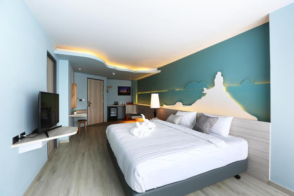 SIGNATURE HOTEL