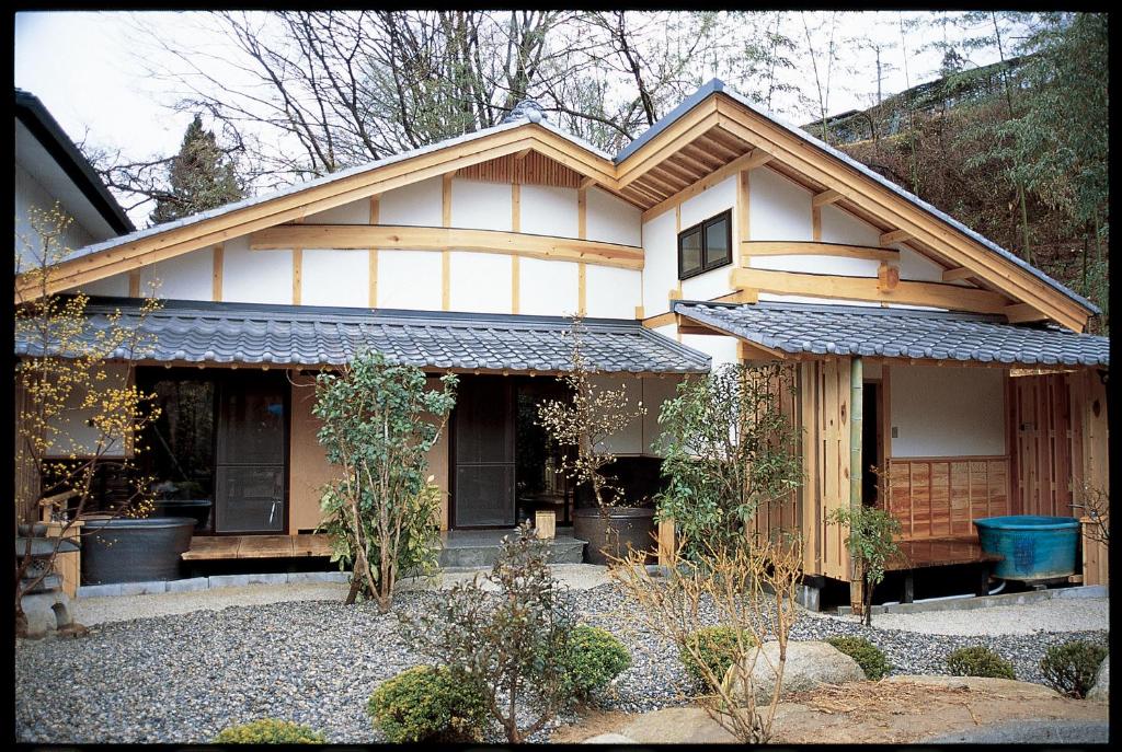Budova, kde se ryokan nachází