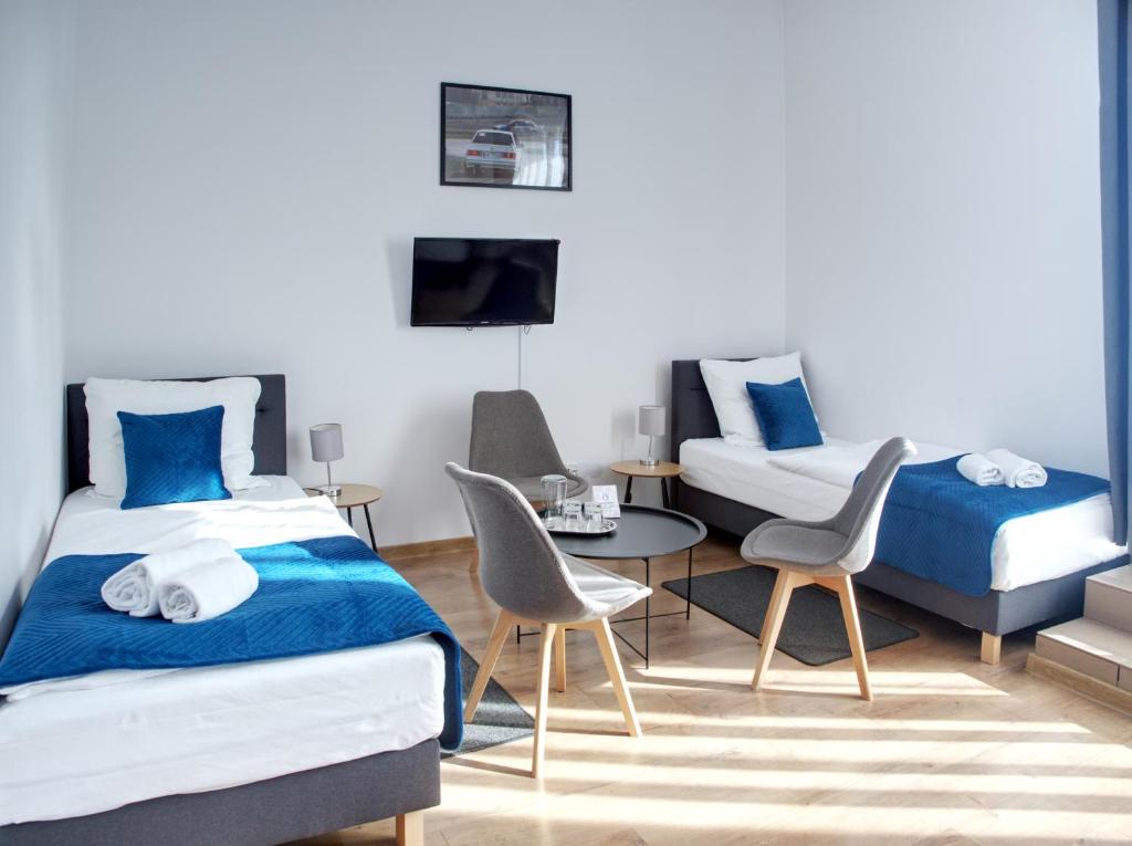 Hotel Tor Kielce - Triple Room With Terrace