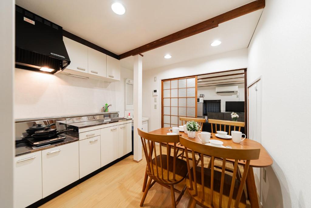 4PPL 2BR Quiet Stay for Long Stays Near Namba