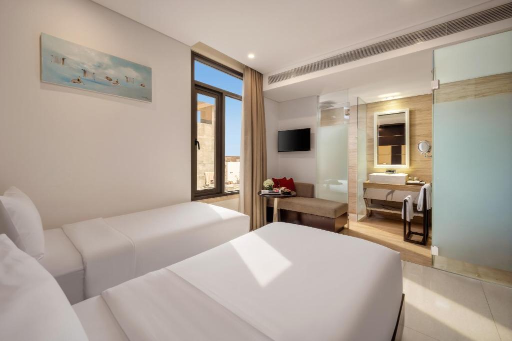 Deluxe Twin Room with Partial Ocean View - High Tea included