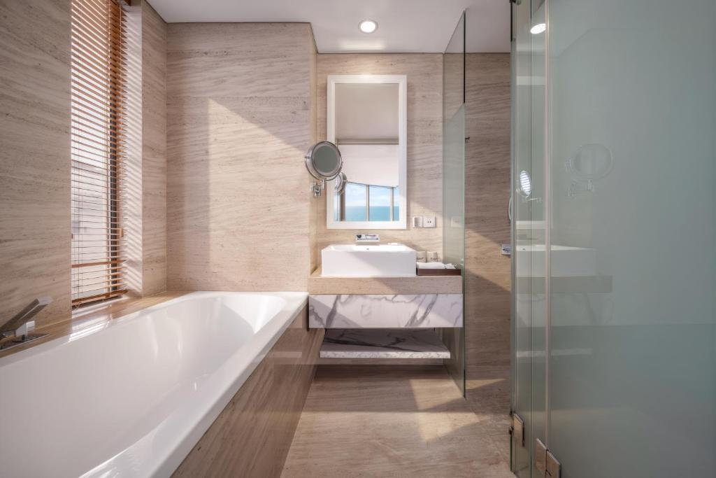 Junior Suite Beachfront - High Tea included