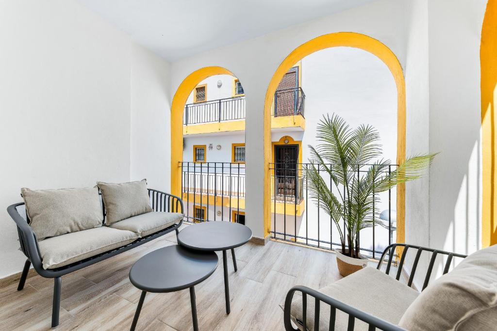 Sunny Molino Retreat with Pool & Terrace