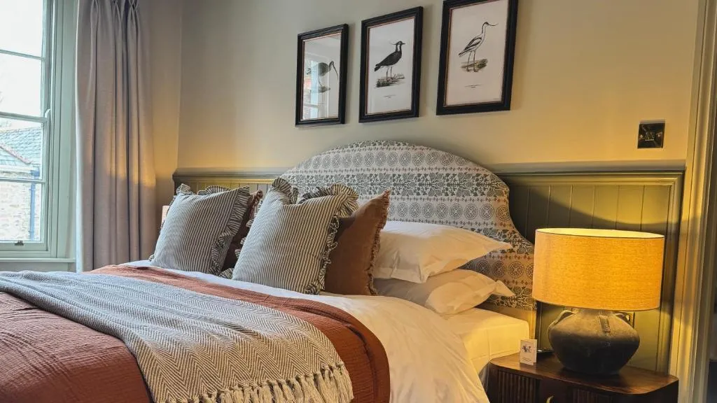 Deluxe Double Room with Bath