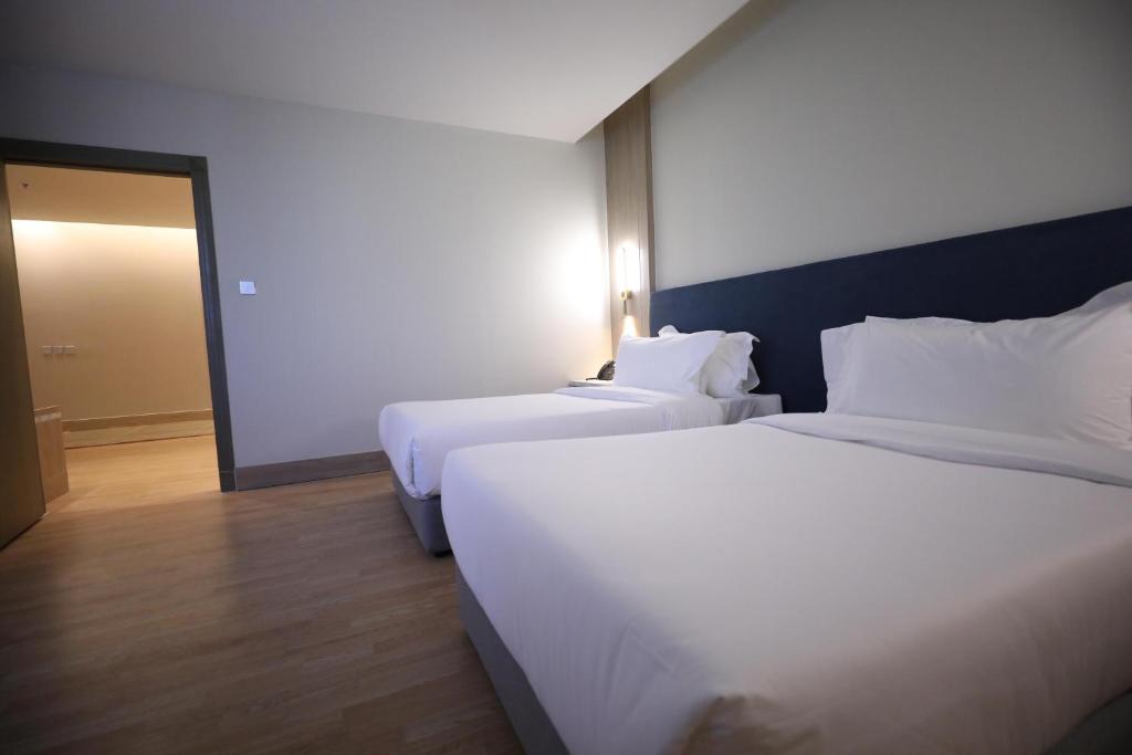 جناح مفردة مع بإطلالة WITH TWO BEDS AND PANORAMIC - NON