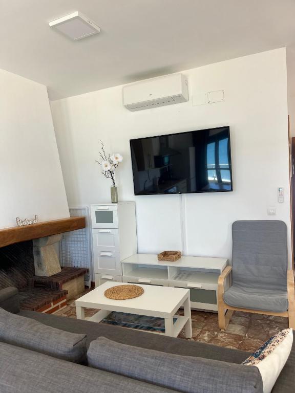 Apartamento de 2 dormitorios con terraza y vistas al mar