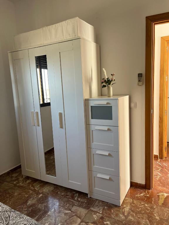 Apartamento de 2 dormitorios con terraza y vistas al mar