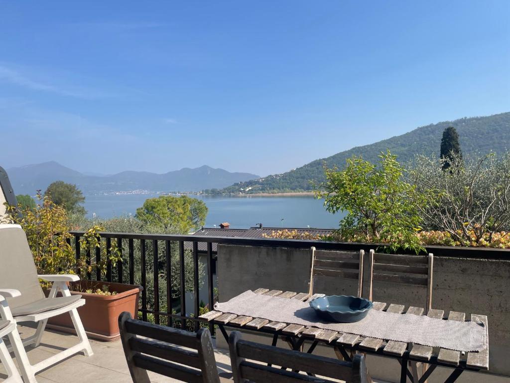 Sarnico Terrazza sul lago di Iseo - Housity