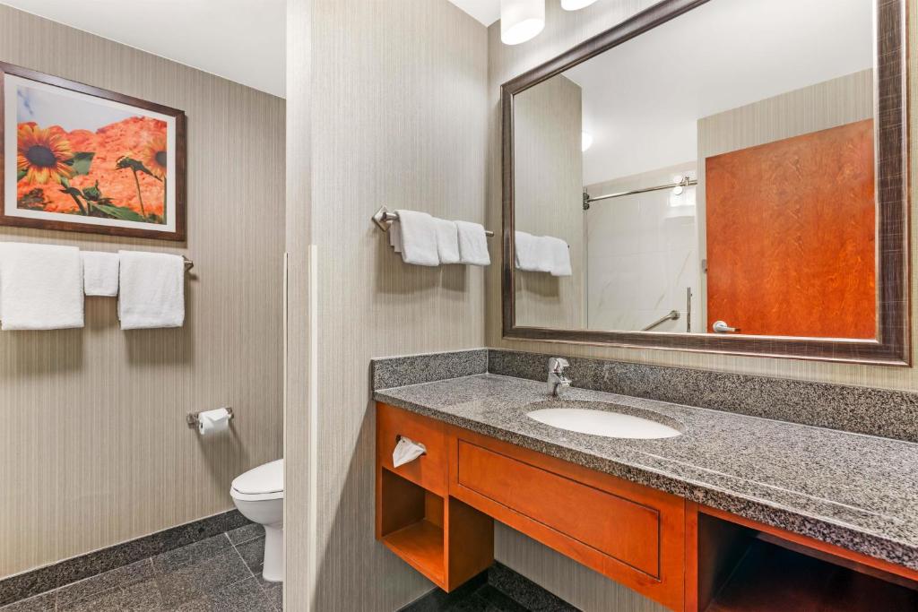 Drury Plaza Hotel Colorado Springs Near the Air Force Academy photo