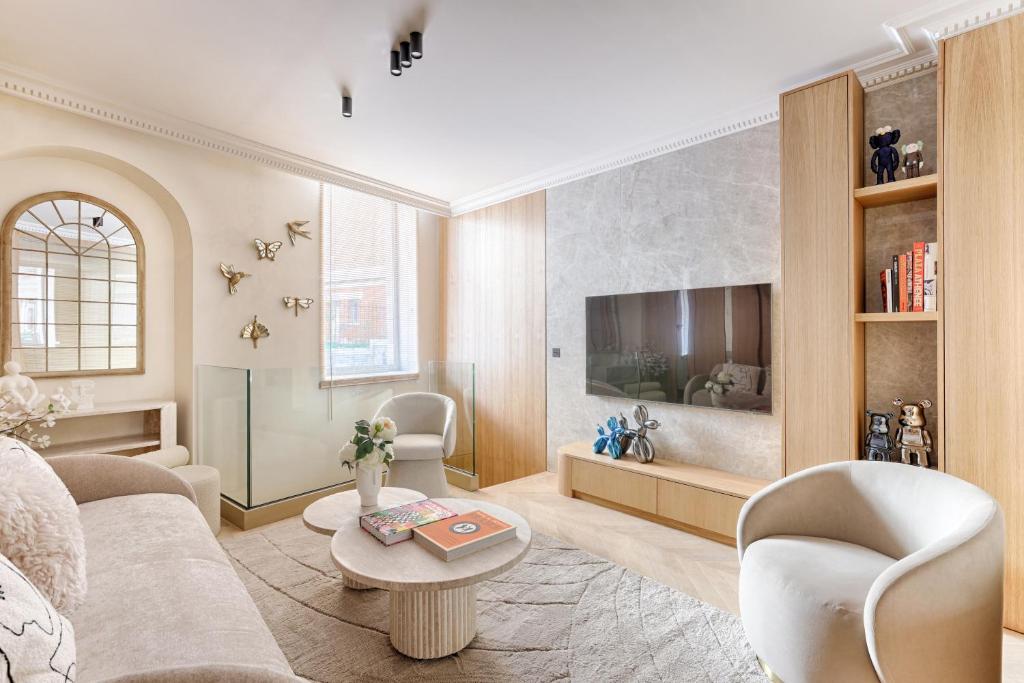 Stunning 3BD near Pantheon & Luxembourg Garden