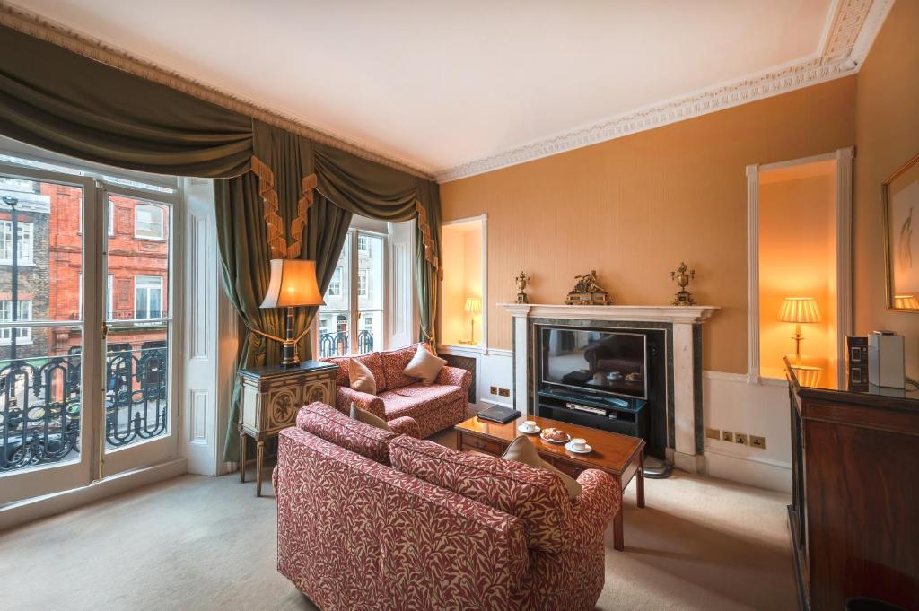 44 Curzon Street by Mansley - 