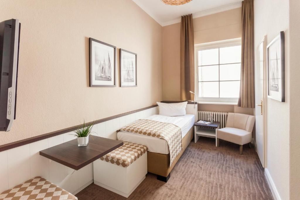 Hotel Strandschlösschen - Small Single Room