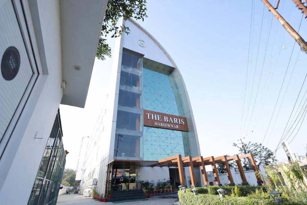 The Urmi — main photo