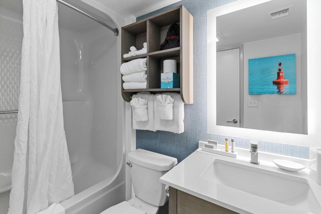 Compass Cove photo