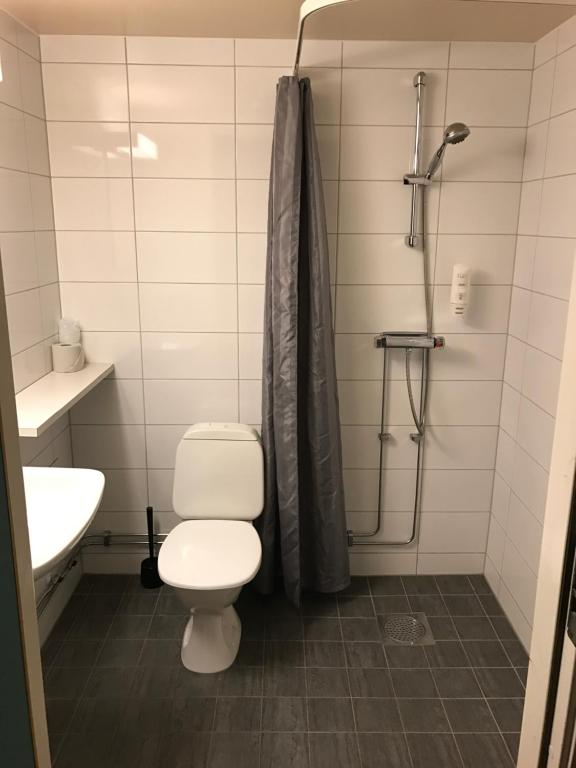 
Family Room (2 Adults + 1 Child)
