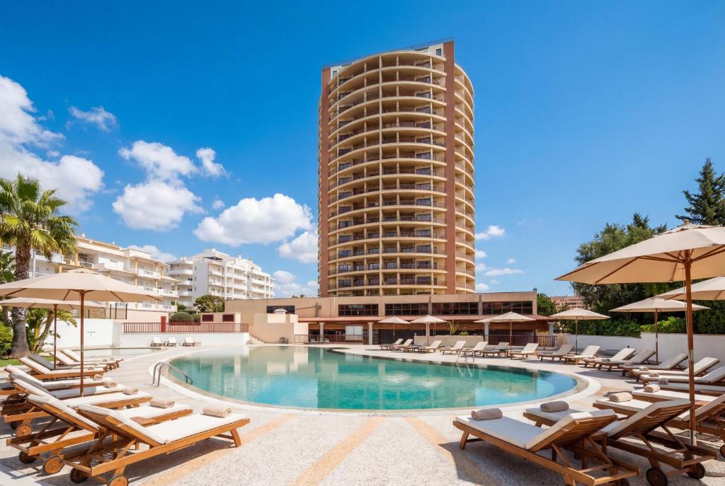 ESTUDIO LD a 350m da Praia da Rocha , Piscina, Garagem