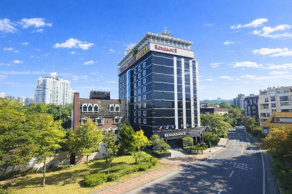 Renaissance Hotel Pohang - Housity