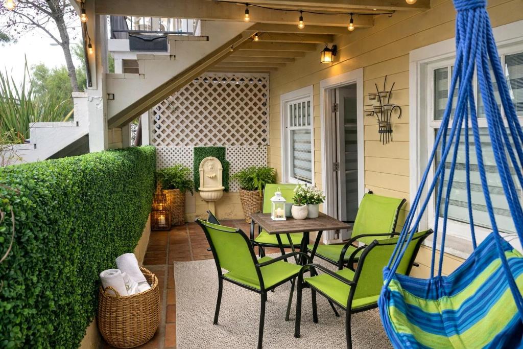 CasaViva Pacifica - 2BR Sleeps 10 with Firepit, BBQ & Shared Yard - Walk to Hillcrest Fun, Near Zoo, Balboa Park & Beaches photo
