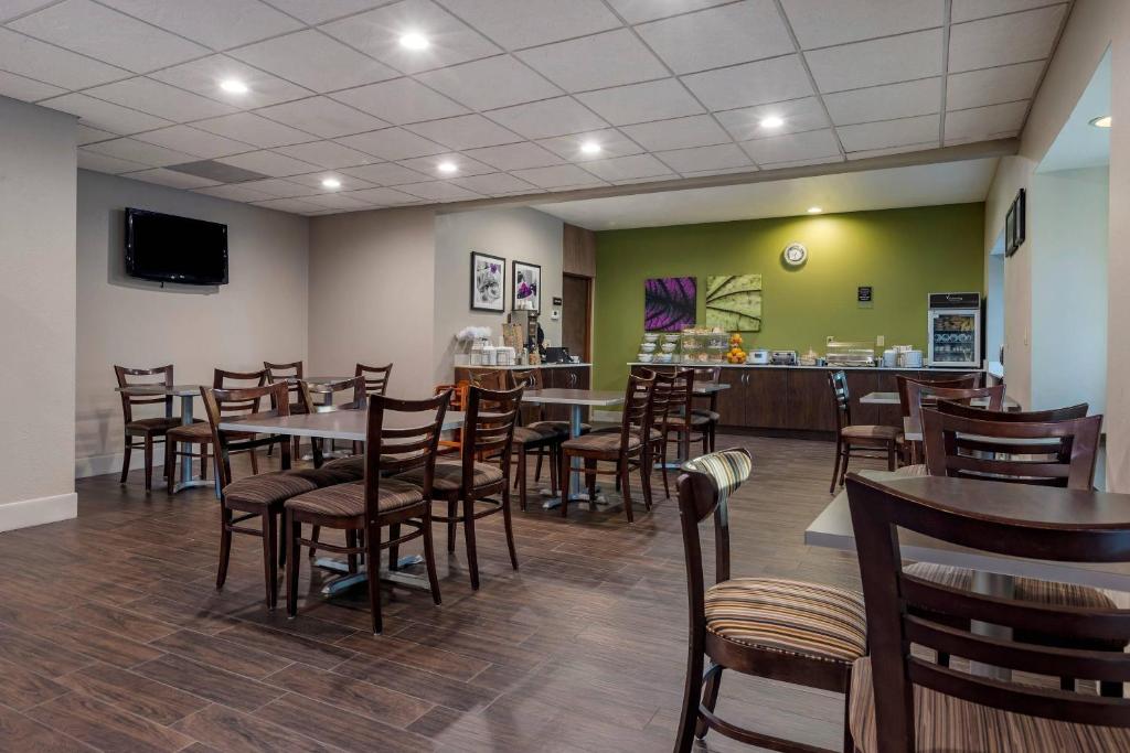 Sleep Inn & Suites Kalamazoo Southwest photo