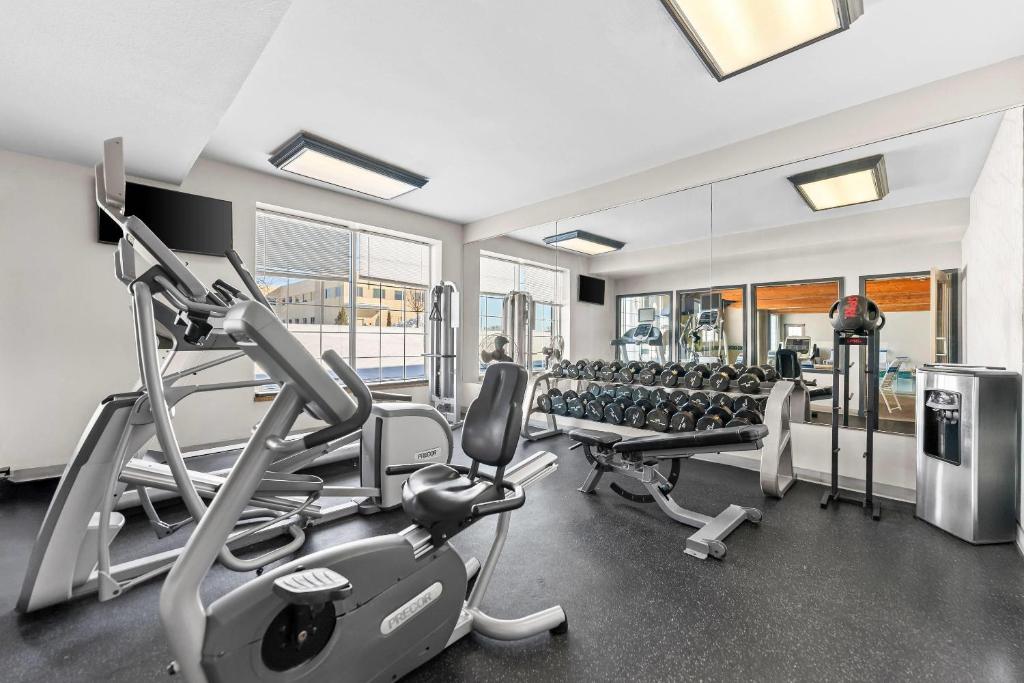 Country Inn & Suites by Radisson Kenosha - Pleasant Prairie photo