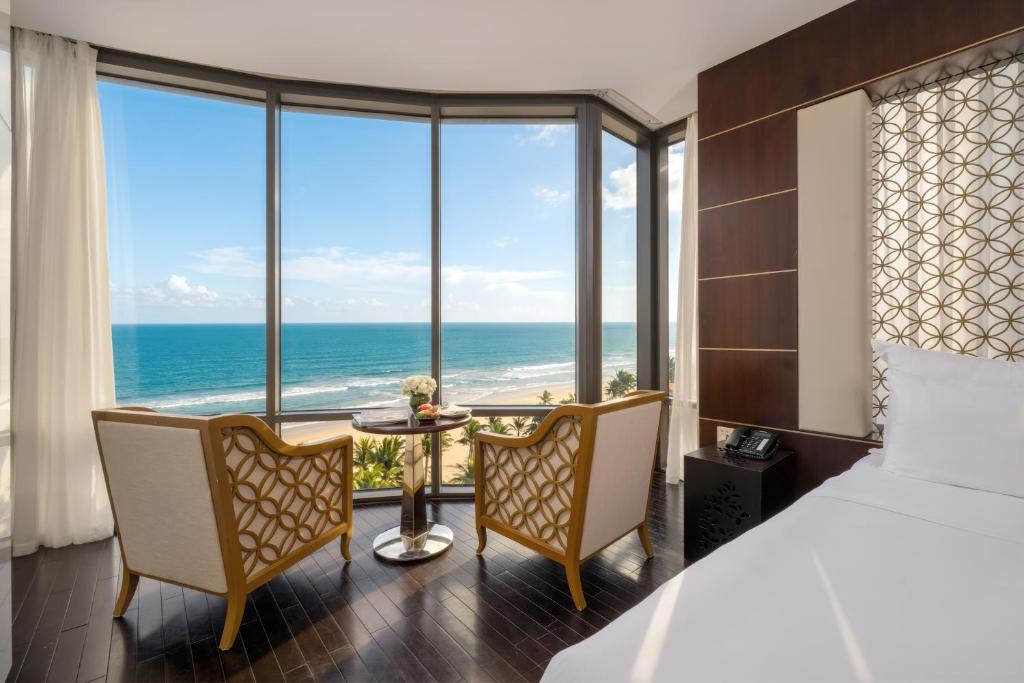 Junior Suite Beachfront - High Tea included