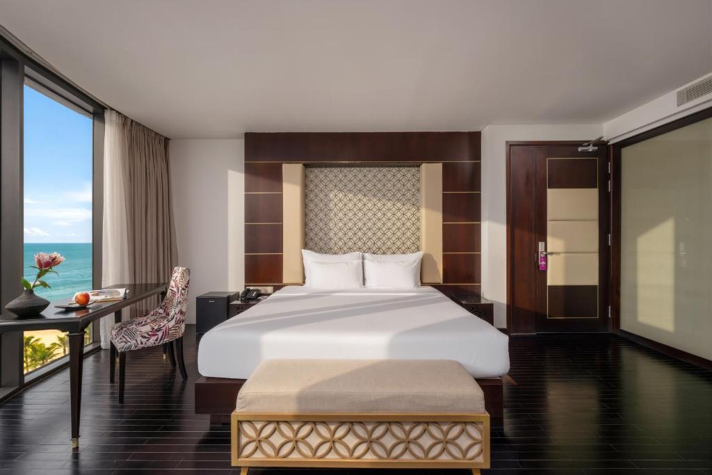 Premier Suite Beachfront - High Tea included