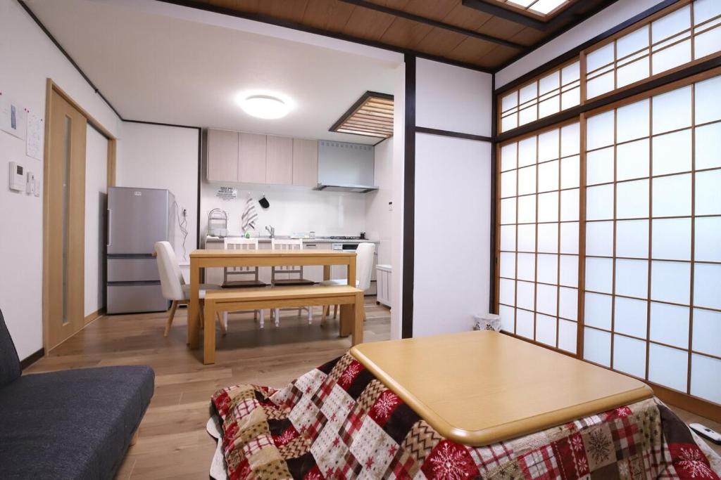 HAT Sanjo T 7 min walk from Nara station HAT三条T奈良駅徒歩7分の一軒家貸切