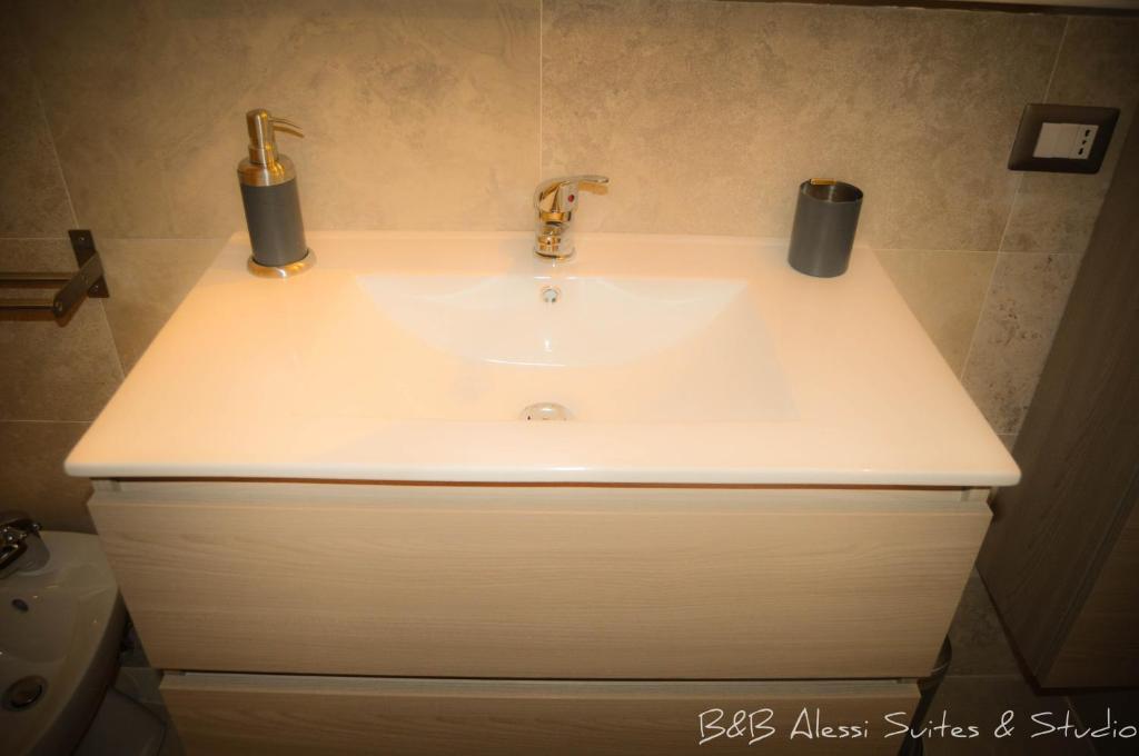 Zdjęcie z galerii obiektu Alessi Suites & Studio w mieście Mazzarino