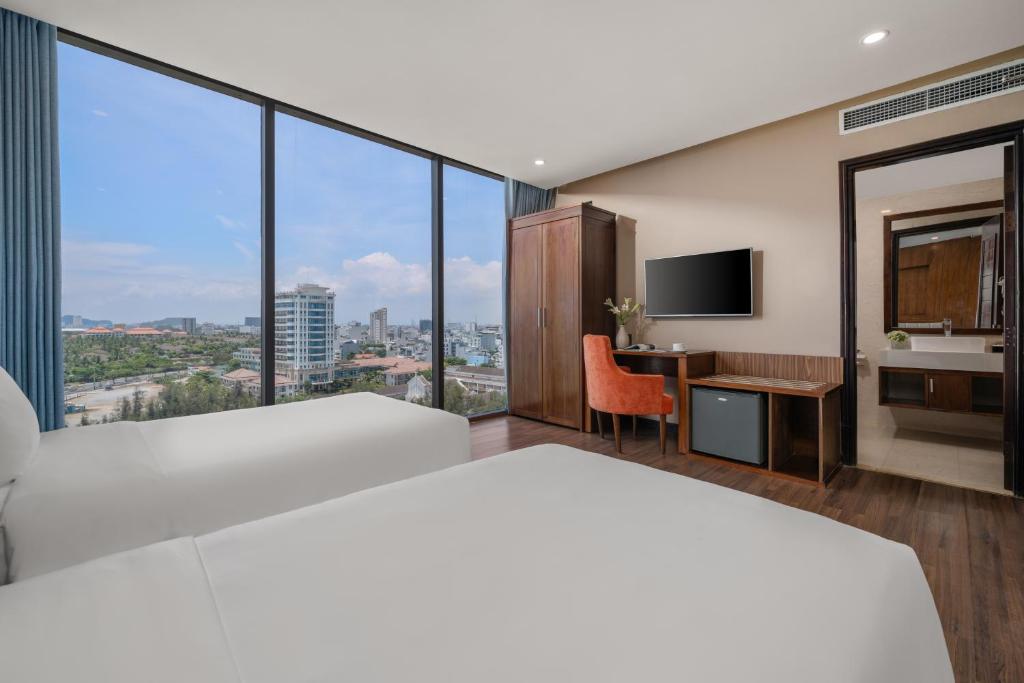 Yarra Twin Room with Partial Sea View