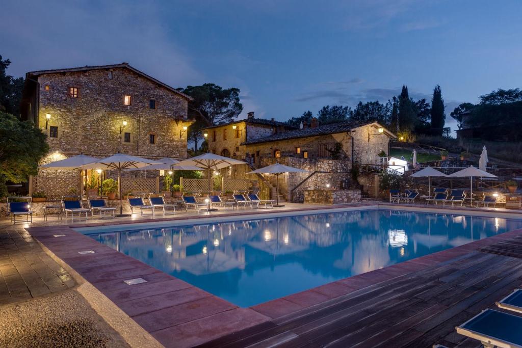 Bazén v ubytování Borgo Il Poggiaccio Residenza d'Epoca nebo v jeho okolí