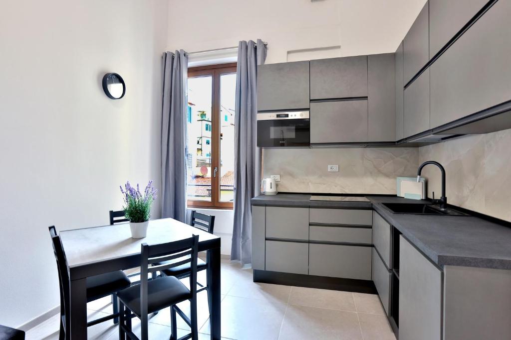 GuestHost - Santa Maria Novella Modern Flat - First Floor