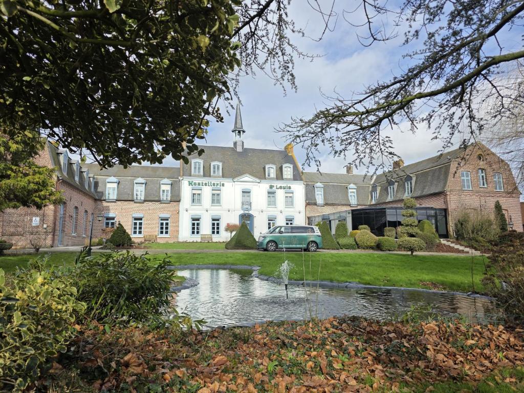Hostellerie Saint-Louis & Restaurant Pauze - Teritoria - Housity