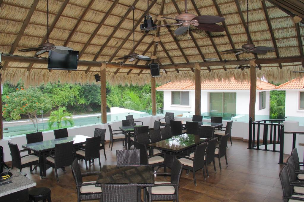 Restaurace v ubytování Villas Maria Isabel