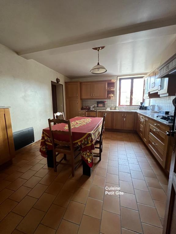 Chambres D'hotes & Champagne Douard - Casa De Dos Dormitorios