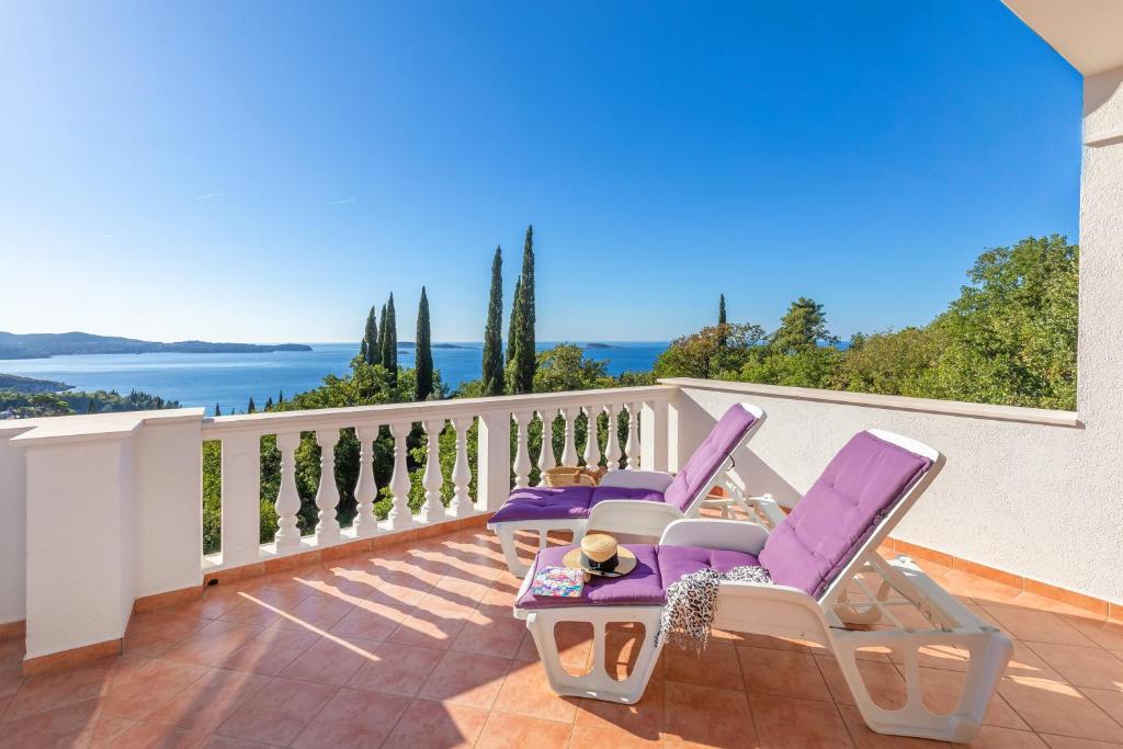 Vila Dalmare Sea View Apartment with Huge Balcony
