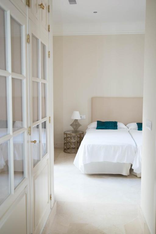 Puerta Principe Luxury Apartments - 14