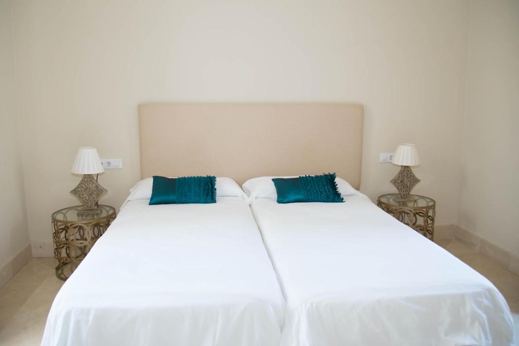 Puerta Principe Luxury Apartments - 15