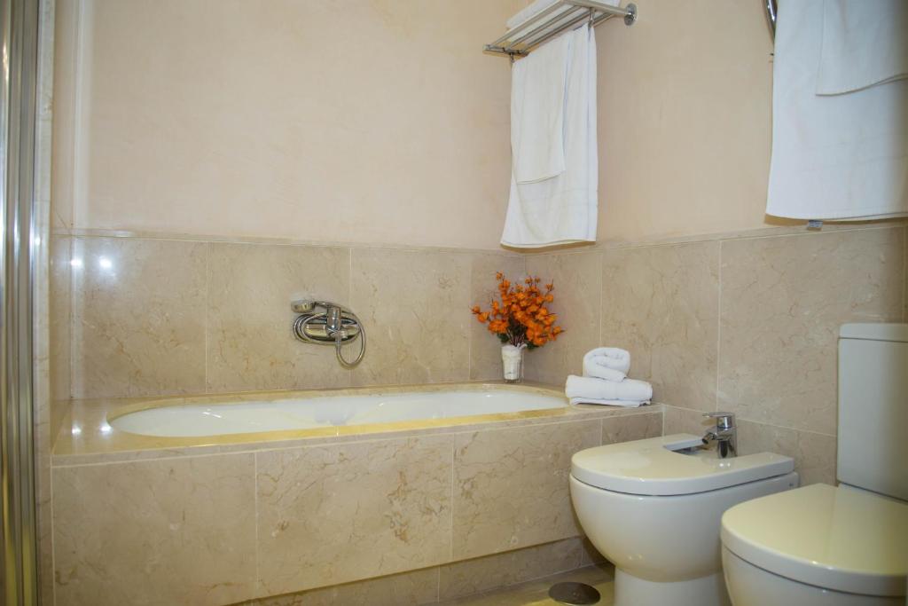 Puerta Principe Luxury Apartments - 19