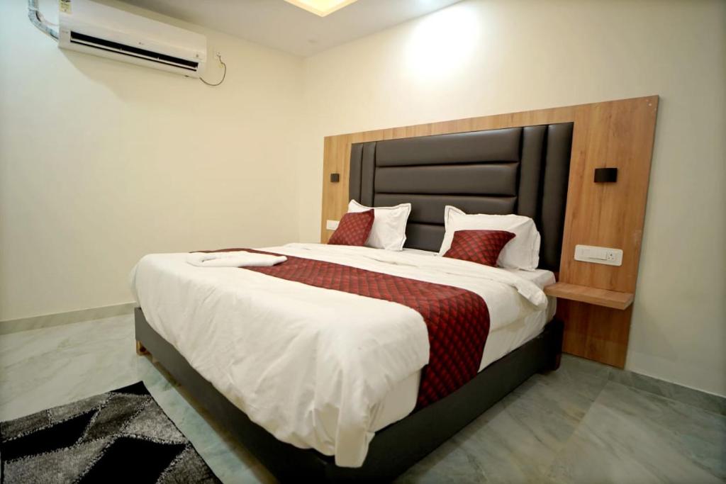 Gallery image of HoTEL RUDRA in Rudrapur