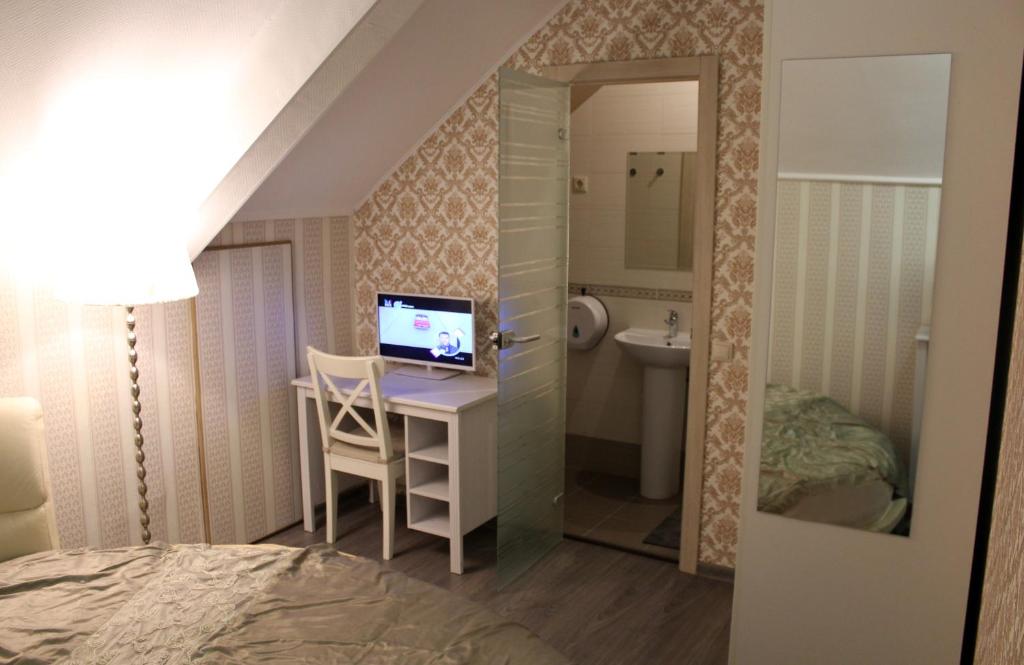 TV a/nebo společenská místnost v ubytování PLED Hostel Samotechnaya