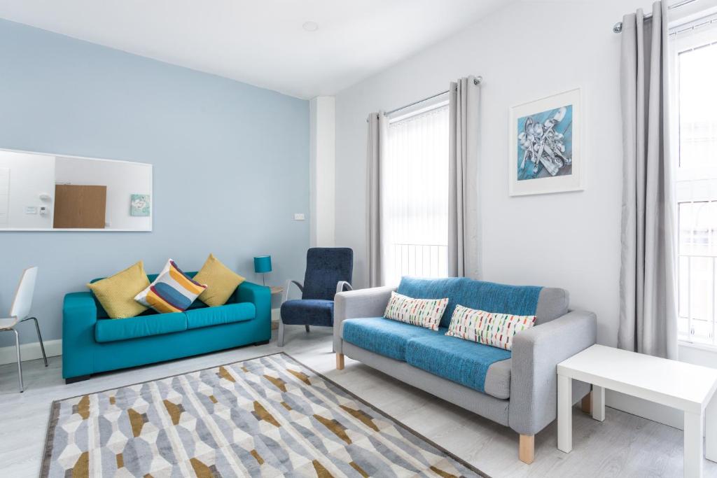 Walled City Apartments - 