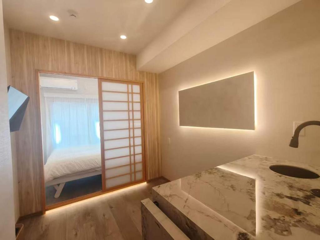 405 东京新宿高田马场温馨两室民宿 Shinjuku T akadanobaba Cozy 2BR Apart ment 步行可达车站 山手线直达涩谷新宿池袋 适合家庭朋友情侣旅行长期入住 Quiet Family St ay in Tokyo