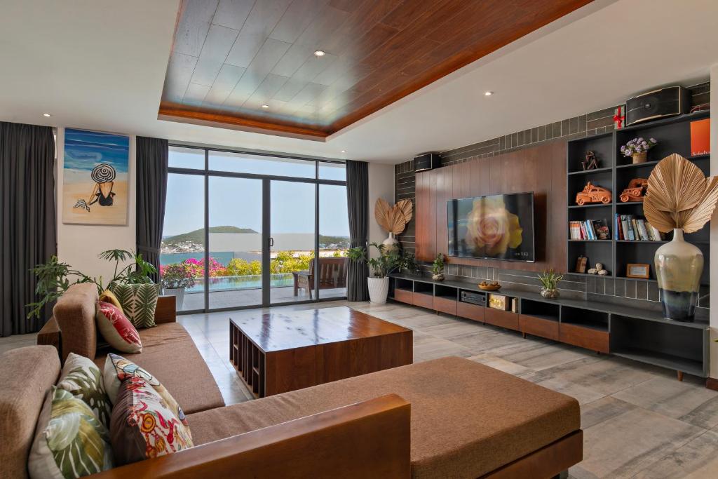 Ocean Front villa Nha Trang gần biển