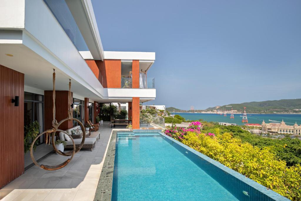Ocean Front villa Nha Trang có hồ bơi